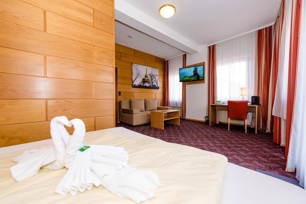 Stadthotel Schwerterbraeu Judenburg Dış mekan fotoğraf