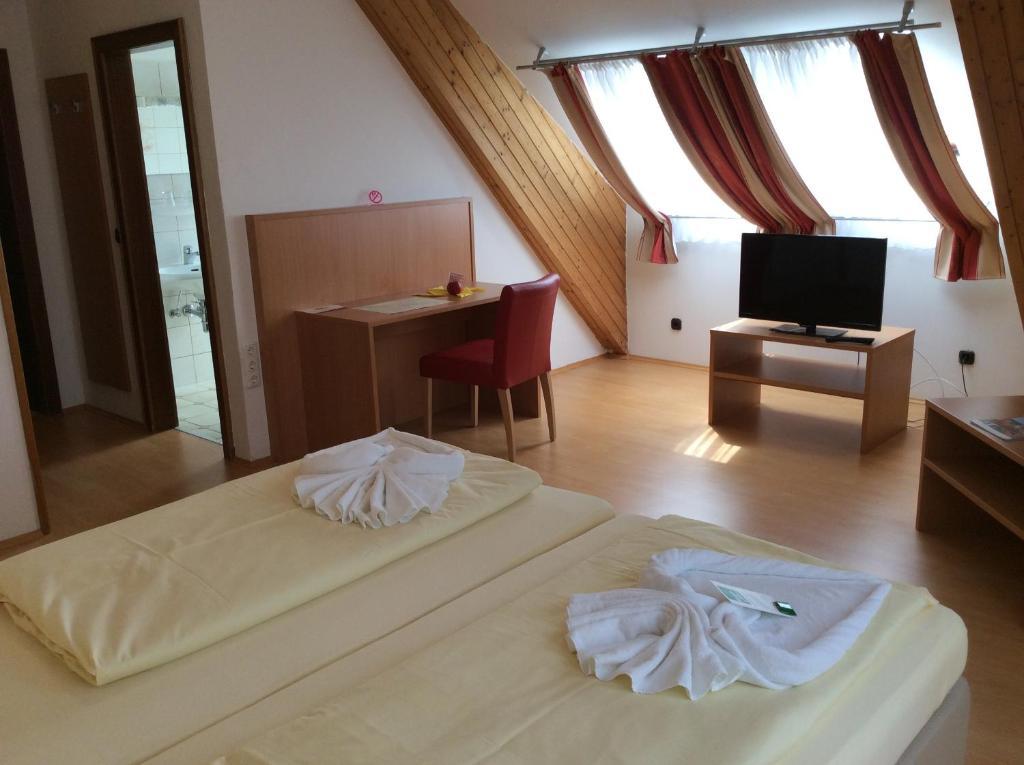 Stadthotel Schwerterbraeu Judenburg Oda fotoğraf