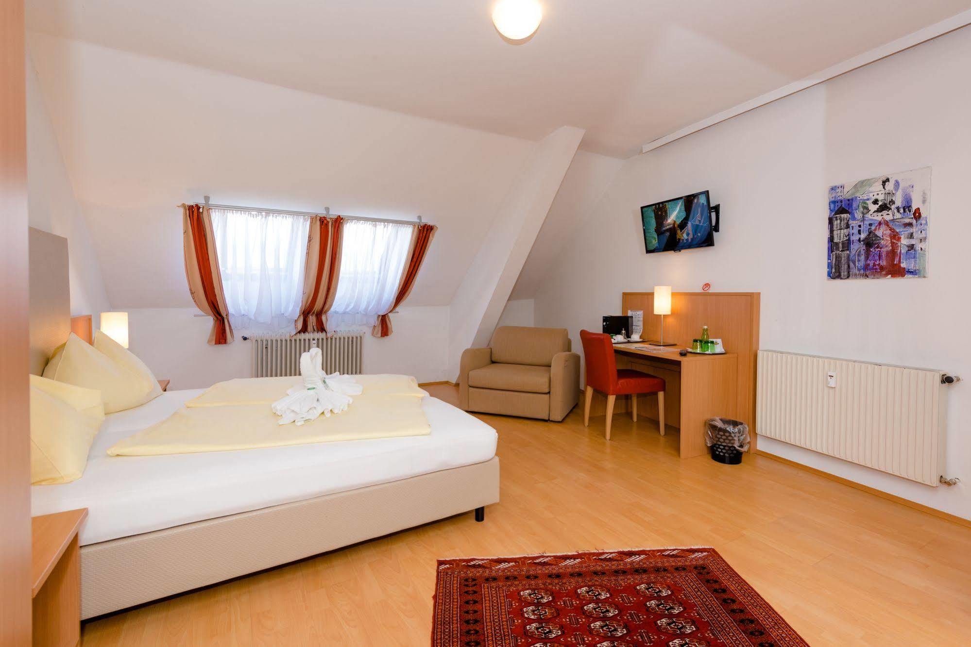 Stadthotel Schwerterbraeu Judenburg Dış mekan fotoğraf